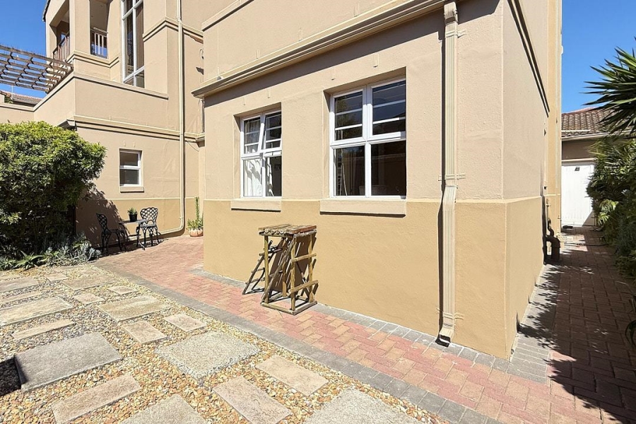 2 Bedroom Property for Sale in Royal Ascot Western Cape